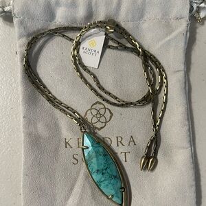Kendra Scott Vintage Brass Necklace adjustable necklace length. Veined turquoise